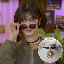 Load image into Gallery viewer, [IVE Gaeul, ITZY Lia Necklace] Heart Supernova Leather Choker - Gold ver.