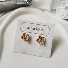 Load image into Gallery viewer, Vintage Fragment Earrings - Gold