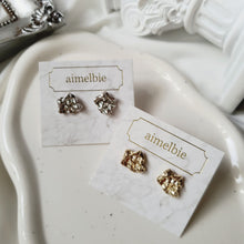 Load image into Gallery viewer, Vintage Fragment Earrings - Gold