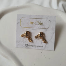 Load image into Gallery viewer, Vintage Knot Earrings - Gold