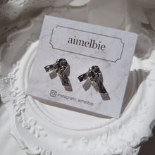 Load image into Gallery viewer, Vintage Knot Earrings - Silver