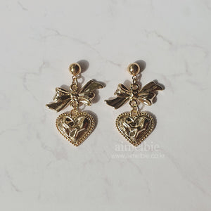 Gold laced heart and bow earrings