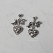 Load image into Gallery viewer, Silver laced heart and bow earrings