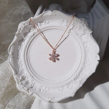 Load image into Gallery viewer, Diamond Petals Semi-Choker Necklace - Rosegold ver.