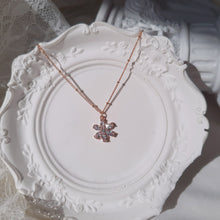 Load image into Gallery viewer, Diamond Petals Semi-Choker Necklace - Rosegold ver.