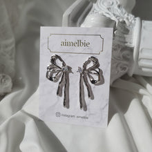 Load image into Gallery viewer, [Aespa Winter, NingNing Earrings] Metalic Liquid Ribbon Earrings - Silver Color