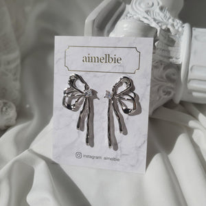 [Aespa Winter, NingNing Earrings] Metalic Liquid Ribbon Earrings - Silver Color