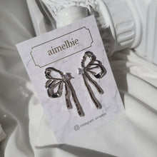 Load image into Gallery viewer, [Aespa Winter, NingNing Earrings] Metalic Liquid Ribbon Earrings - Silver Color