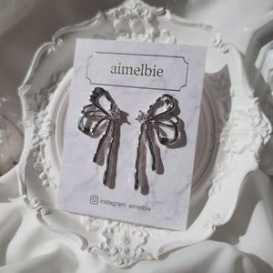 [Aespa Winter, NingNing Earrings] Metalic Liquid Ribbon Earrings - Silver Color