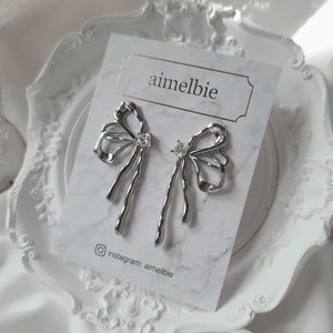 [Aespa Winter, NingNing Earrings] Metalic Liquid Ribbon Earrings - Silver Color