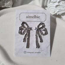 Load image into Gallery viewer, [Aespa Winter, NingNing Earrings] Metalic Liquid Ribbon Earrings - Silver Color