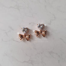 Load image into Gallery viewer, [Chuu Earrings] Heart Crystal and Ribbon Earrings - Rosegold