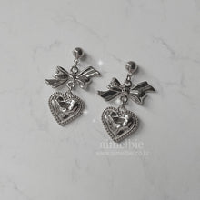 Load image into Gallery viewer, Silver laced heart and bow earrings