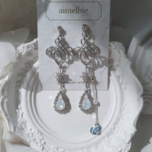 Load image into Gallery viewer, Ice Empire Queen Earrings