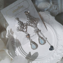 Load image into Gallery viewer, Ice Empire Queen Earrings