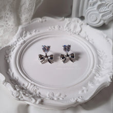 Load image into Gallery viewer, [Aespa Winter Earrings] Heart Crystal and Ribbon Earrings - Silver