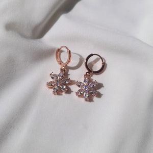 Diamond Petals Huggies Earrings - Rosegold