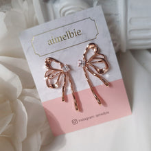 Load image into Gallery viewer, Metalic Liquid Ribbon Earrings - Rosegold