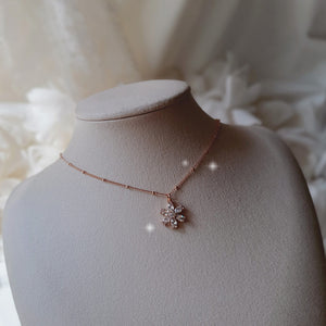 Diamond Petals Semi-Choker Necklace - Rosegold ver.