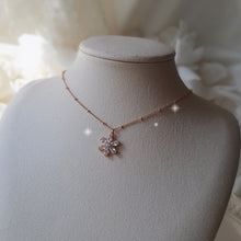 Load image into Gallery viewer, Diamond Petals Semi-Choker Necklace - Rosegold ver.