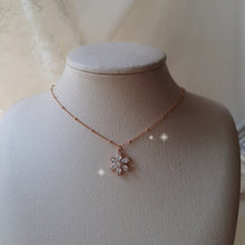 Load image into Gallery viewer, Diamond Petals Semi-Choker Necklace - Rosegold ver.