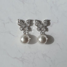 Load image into Gallery viewer, Butterfly and pearl earrings