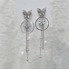 Load image into Gallery viewer, [IU Earrings] Butterfly Fairy in the Garden Earrings