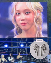 Load image into Gallery viewer, [Aespa Winter, NingNing Earrings] Metalic Liquid Ribbon Earrings - Silver Color