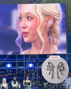 [Aespa Winter, NingNing Earrings] Metalic Liquid Ribbon Earrings - Silver Color