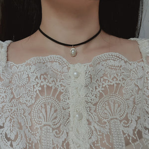 Antique Oval Choker - Pearl (Gold ver.)