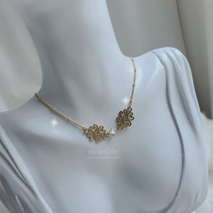 Gold Princess Semi-Choker Necklace