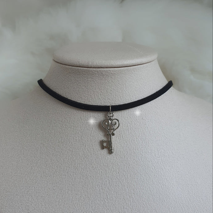 Silver Heart Key Choker