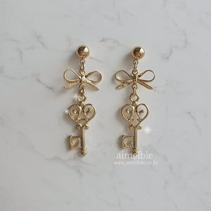 Sweet Gold Key Earrings