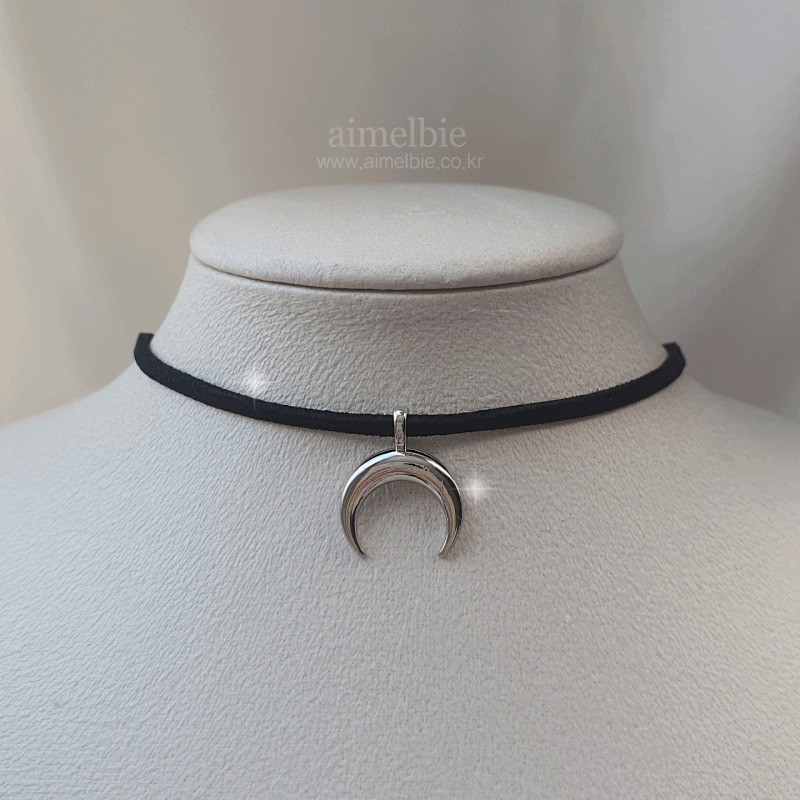 Lunar Visions Choker, Fantasy Core Chainmaille Jewelry, Whimsigoth Crescent Moon  Necklace, Silver Gothic Witchy Triple Moon Goddess | MakerPlace by Michaels