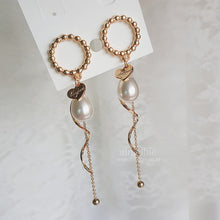 Load image into Gallery viewer, Golden Wave Earrings